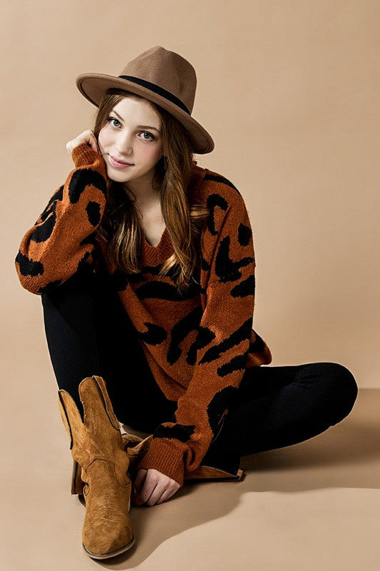 Tiana Leopard Sweater camel with fuzzy mohair knit, V-neckline close-up
