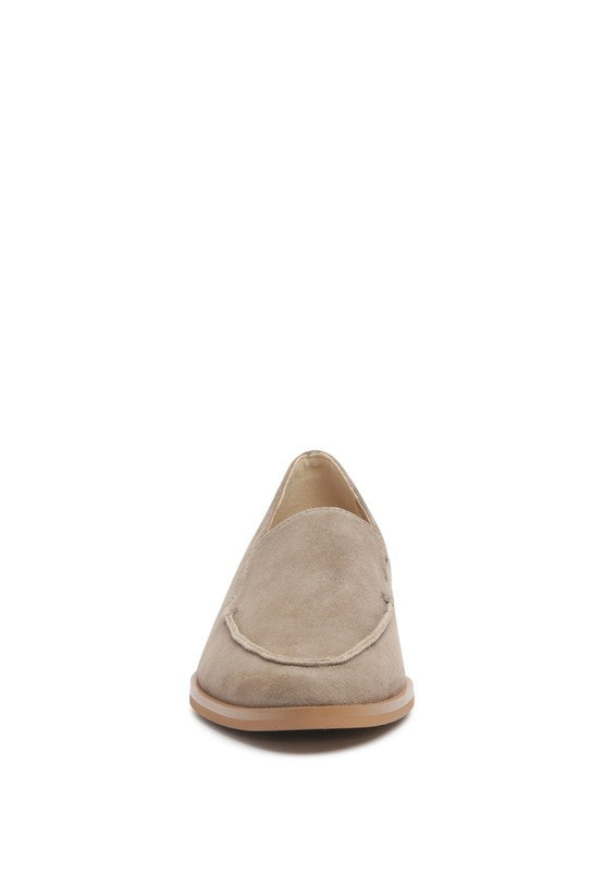 Taupe Loafers Anna – toe detail leather slip-ons close up