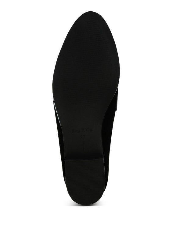 Bottom sole of Black Durance Suede Loafers with tread detail