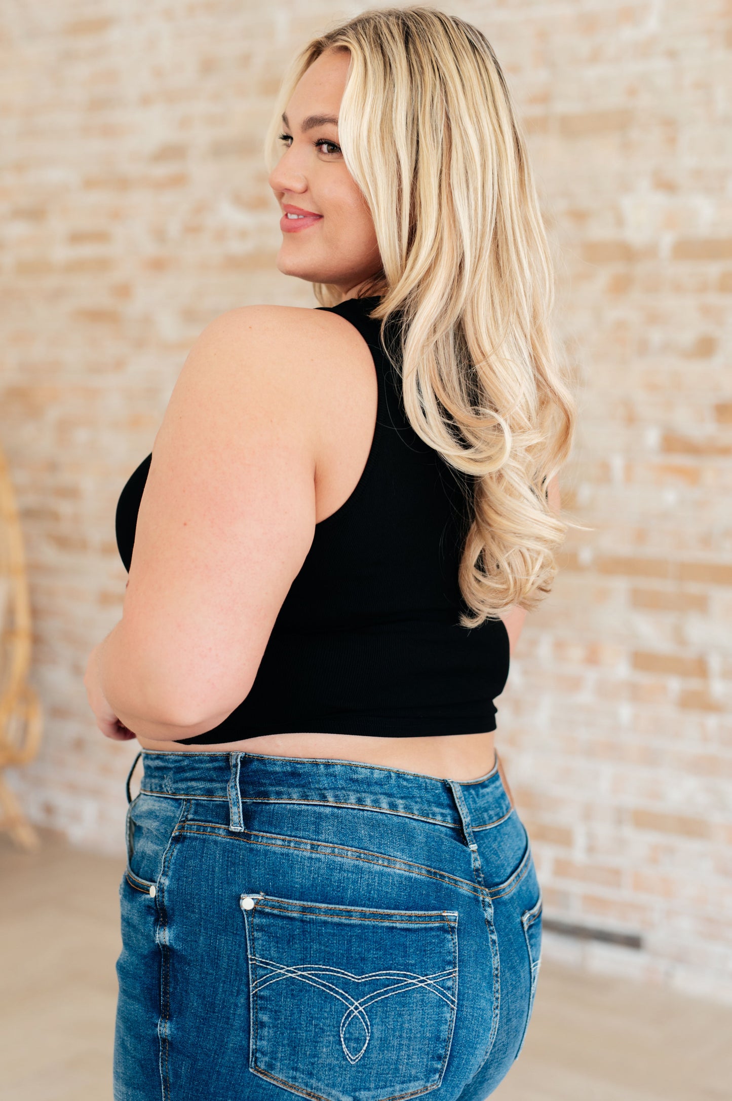 Back view plus size black ribbed crop tank top, sleeveless style with round neckline, chic casual summer staple.