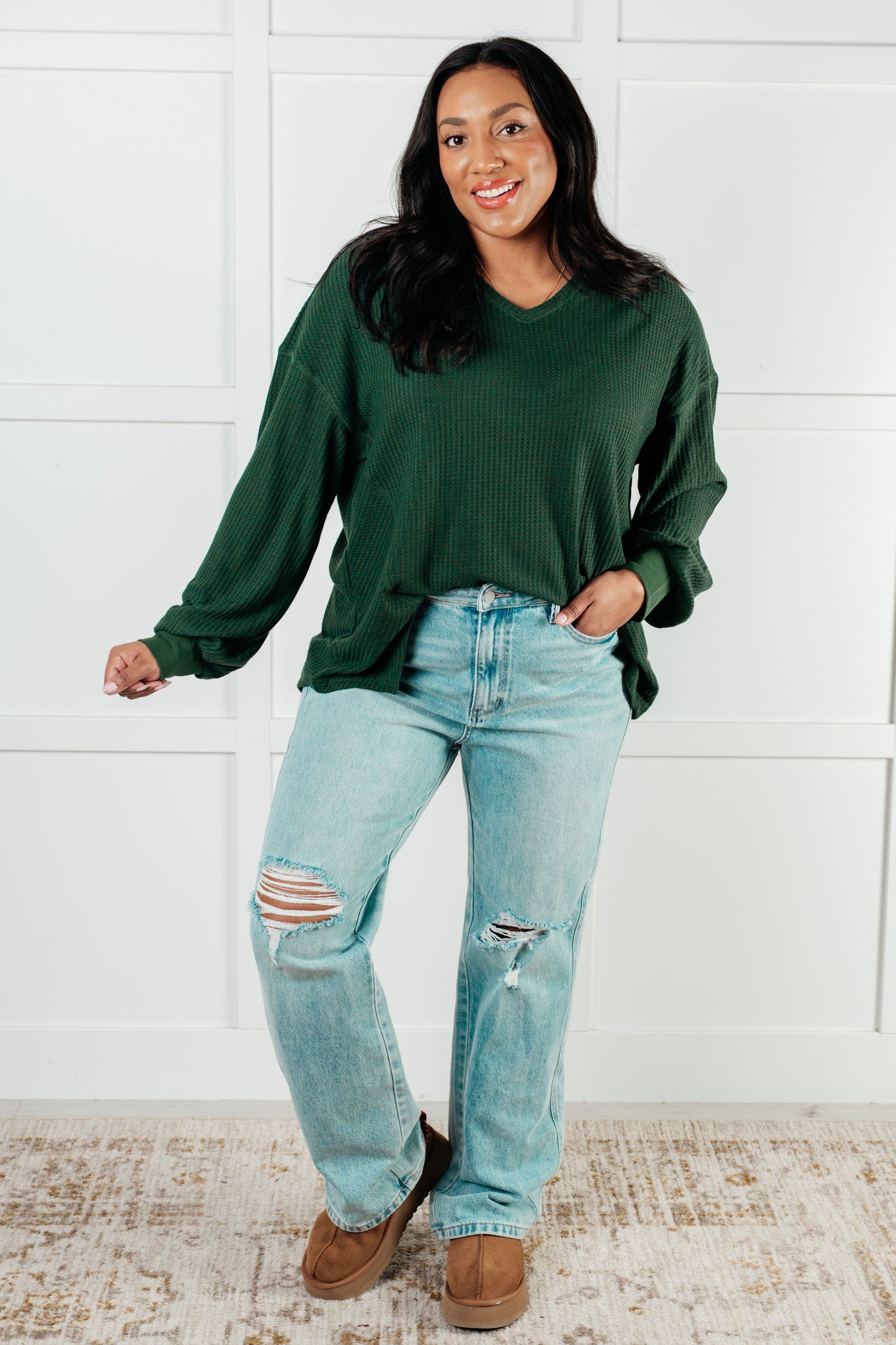 Anneli V-Neck Waffle Knit Top in Green – Chic & Relaxed