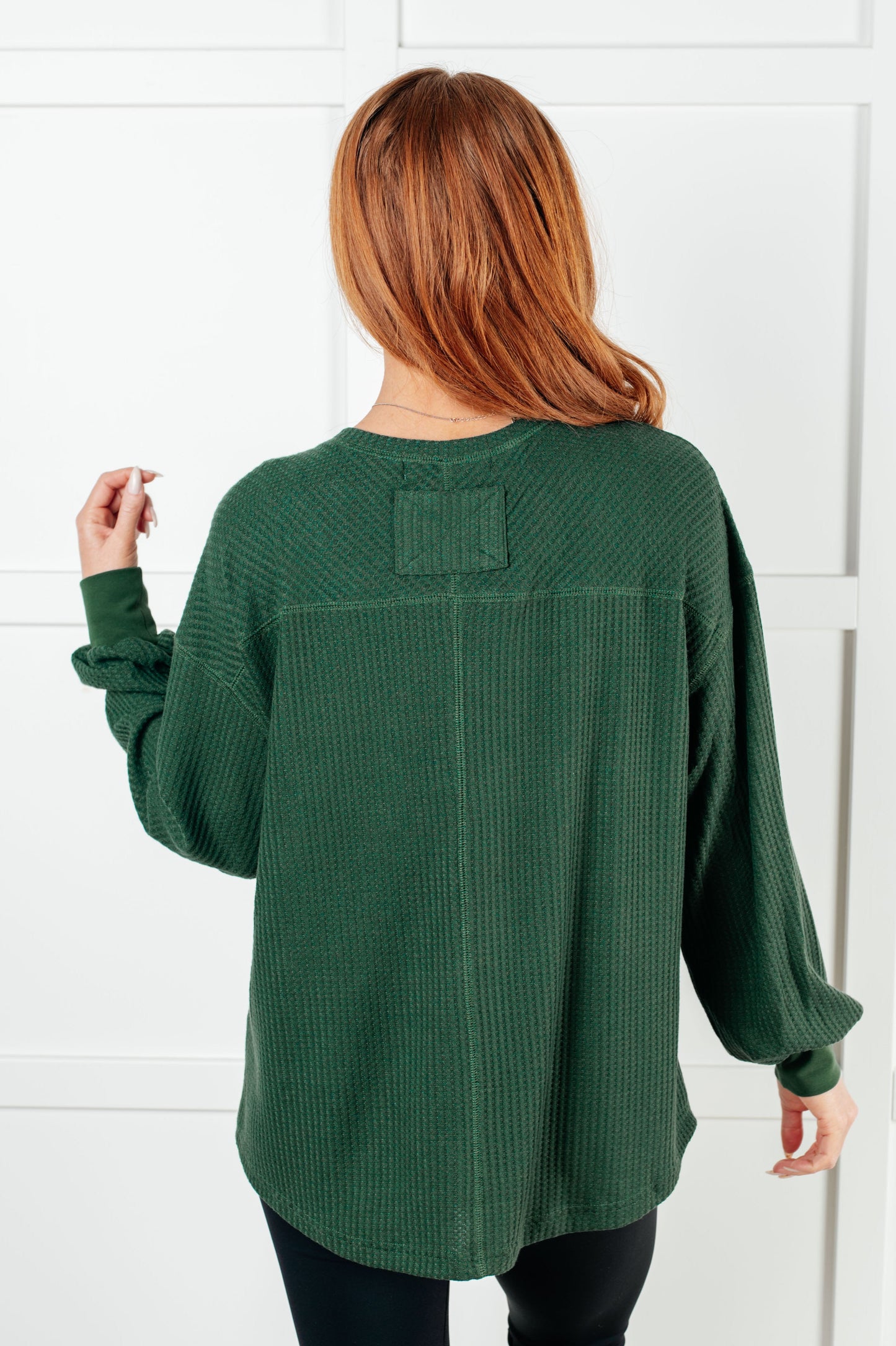 Anneli V-Neck Waffle Knit Top in Green – Chic & Relaxed