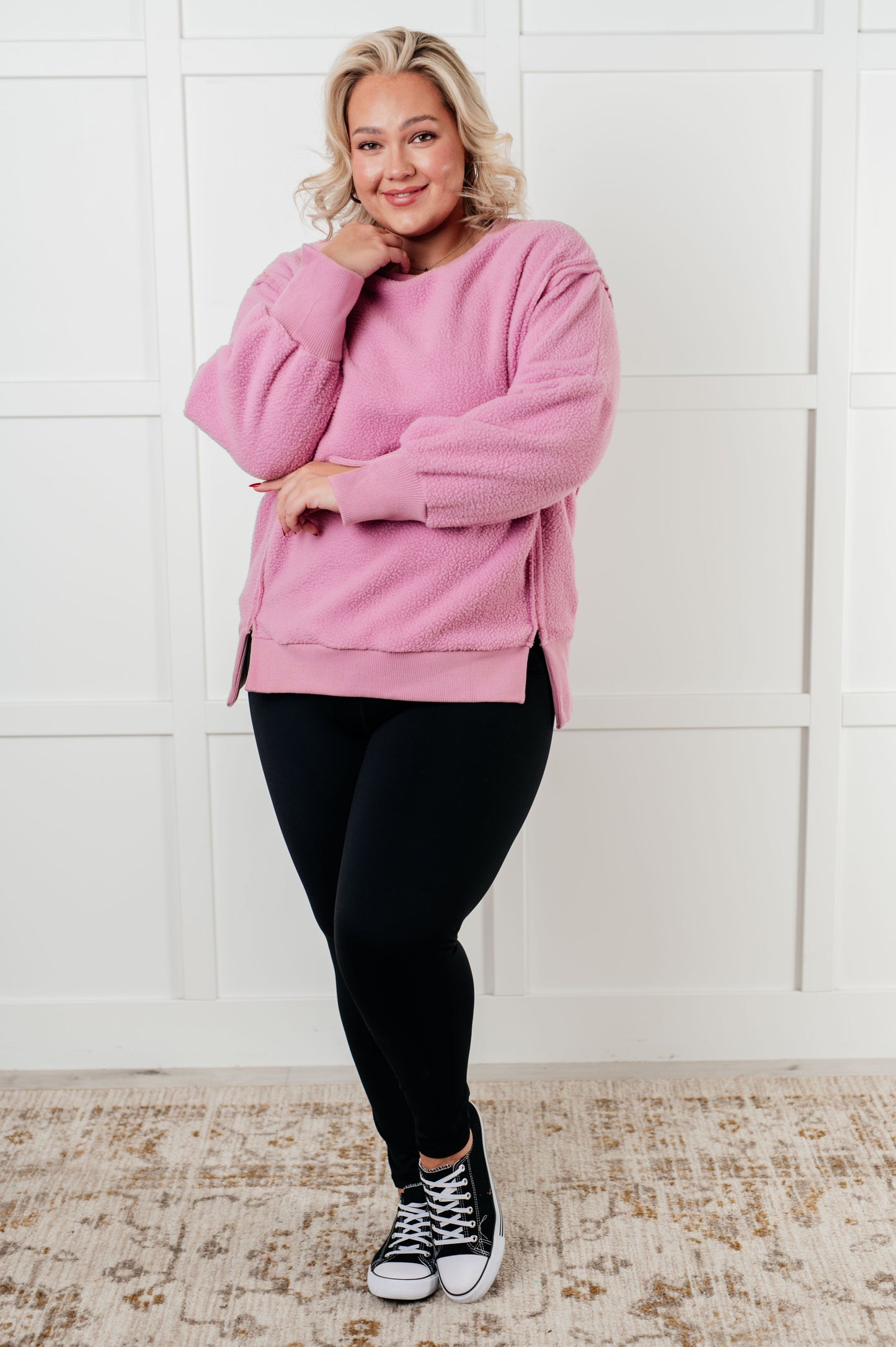 Plus size full body in Danna Fleece Pullover, relaxed fit with ribbed cuffs