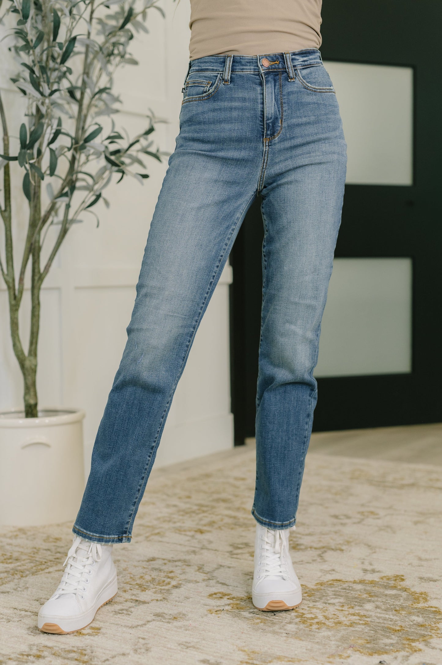 Front view of Judy Blue Izzie high waist straight jeans in medium wash.