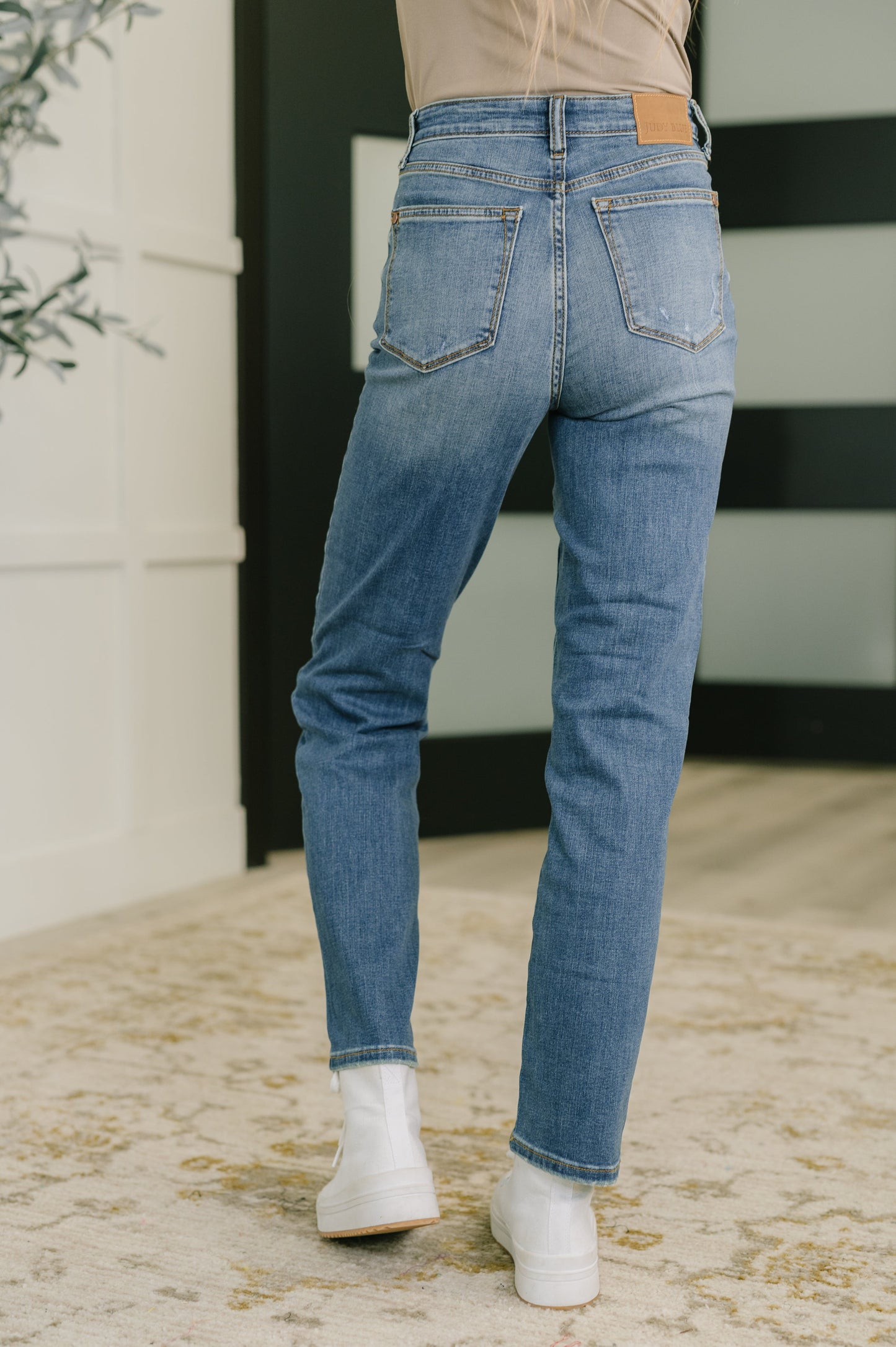 Back view Judy Blue Izzie straight fit jeans and high waist.