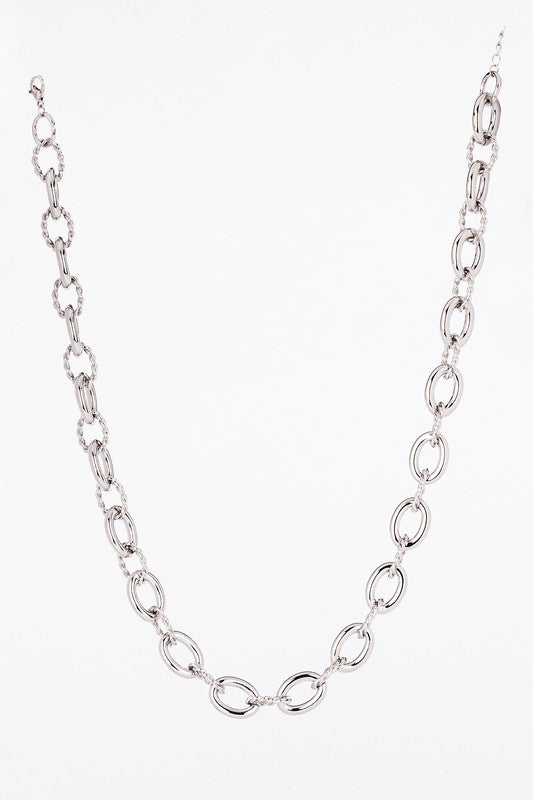 Tera Bold Chain Necklace In Silver