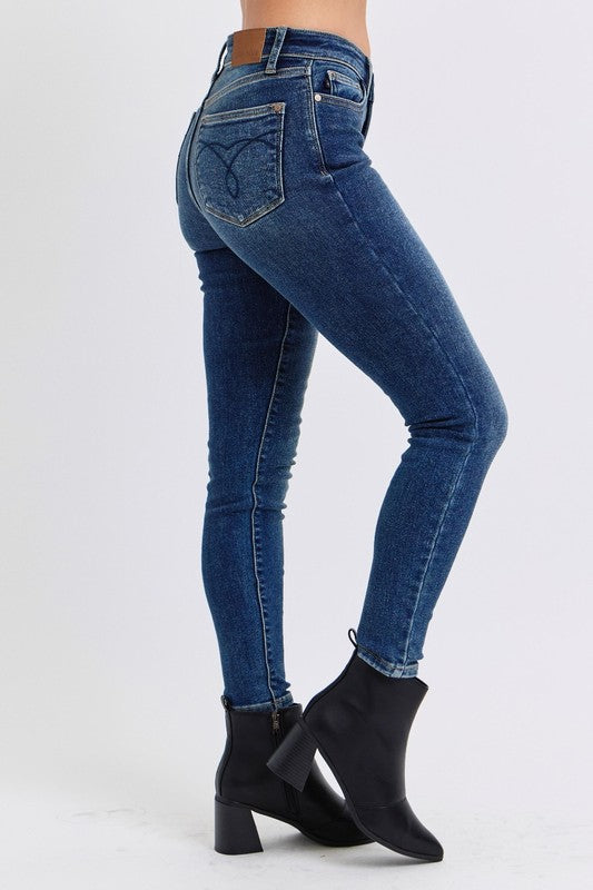 Sadie Mid-Rise Waist Skinny Jeans with Pockets by Judy Blue