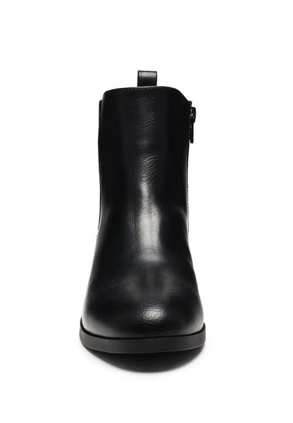 Front view of black Yacht Winter Ankle Boots with almond toe.