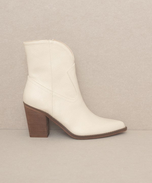 Harmony Two Panel Western Booties By Oasis Society