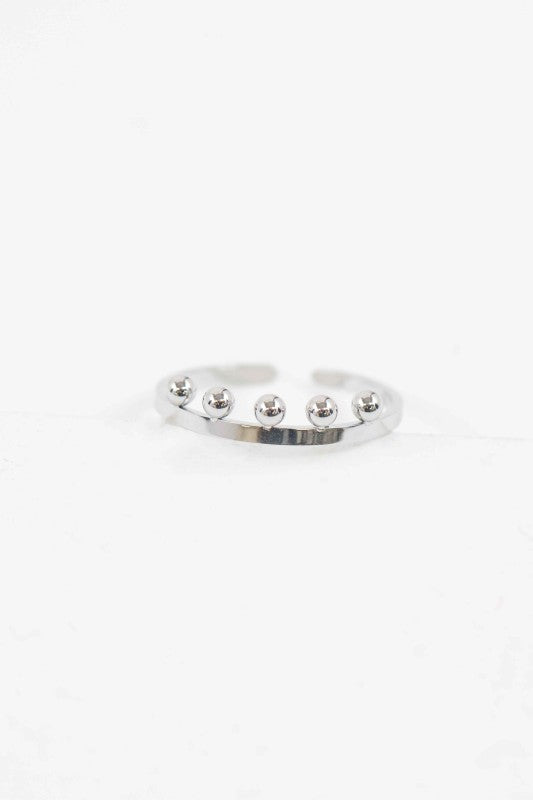 Bump Adjustable Ring in silver with five polished ball charms on top
