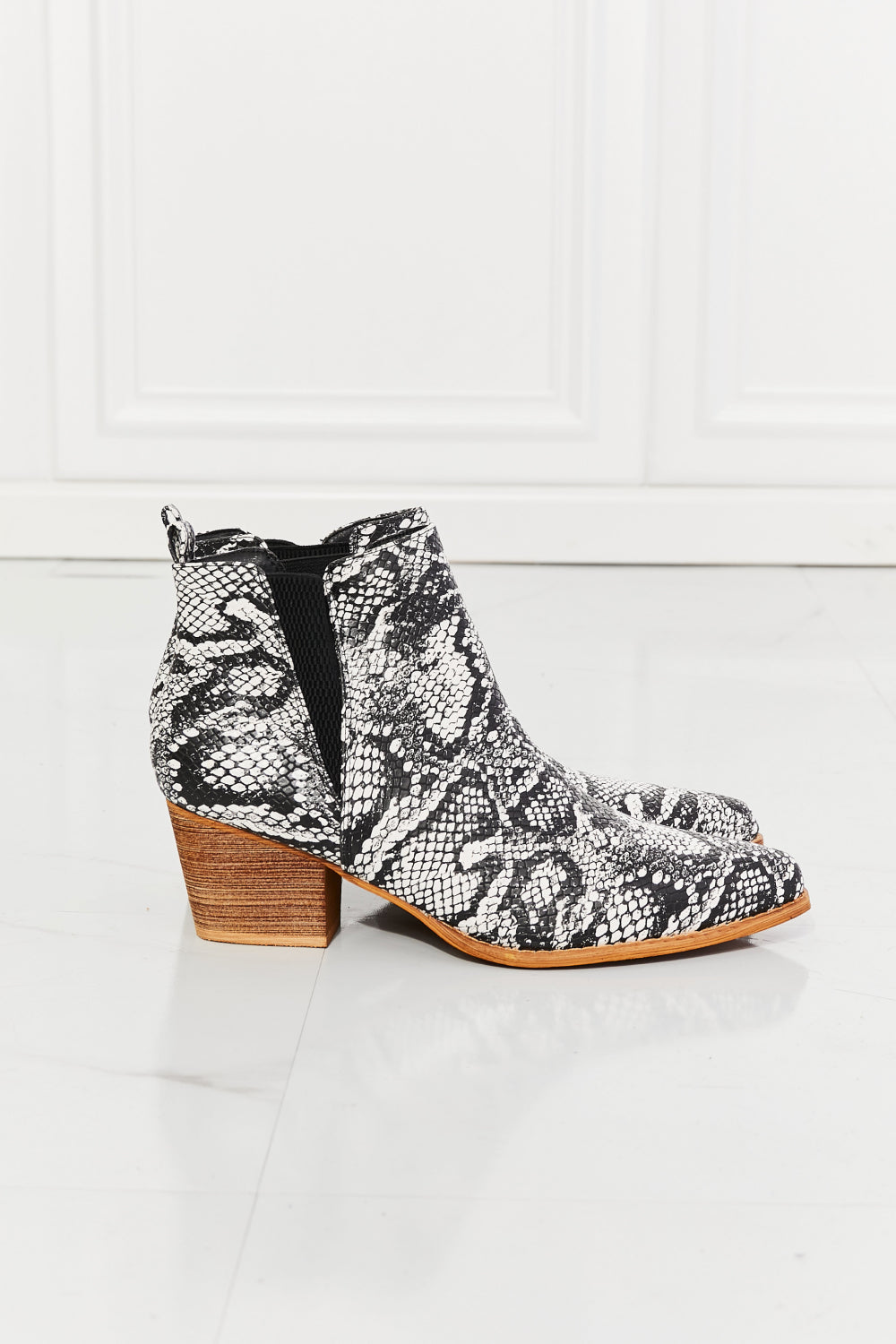 Suki -Back At It Point Toe Bootie in Snakeskin