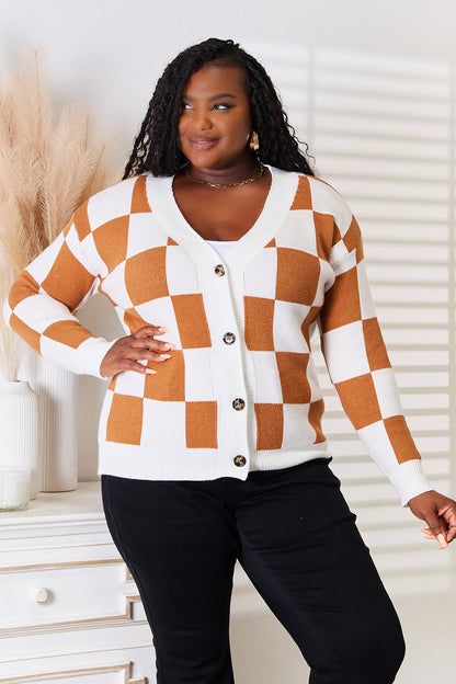 Plus size model wearing Tauni Checkered Cardigan, front view with V-neckline and button-up design