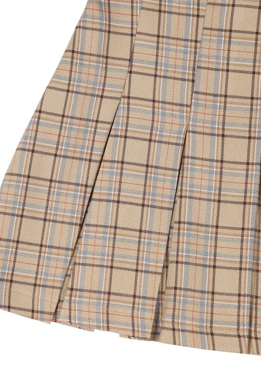 Tailored beige plaid mini skirt with pleats and six pin-tucks on both the front and back. Side zipper with a high waist.