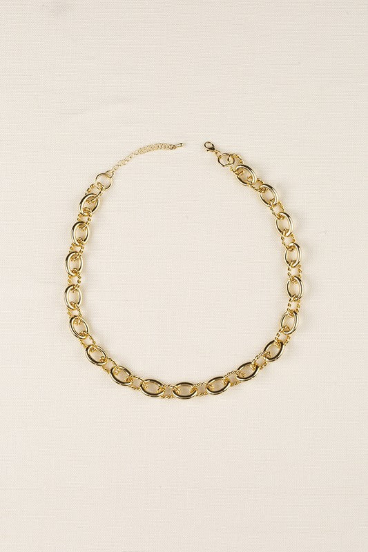 Tera Bold Chain Necklace In Gold