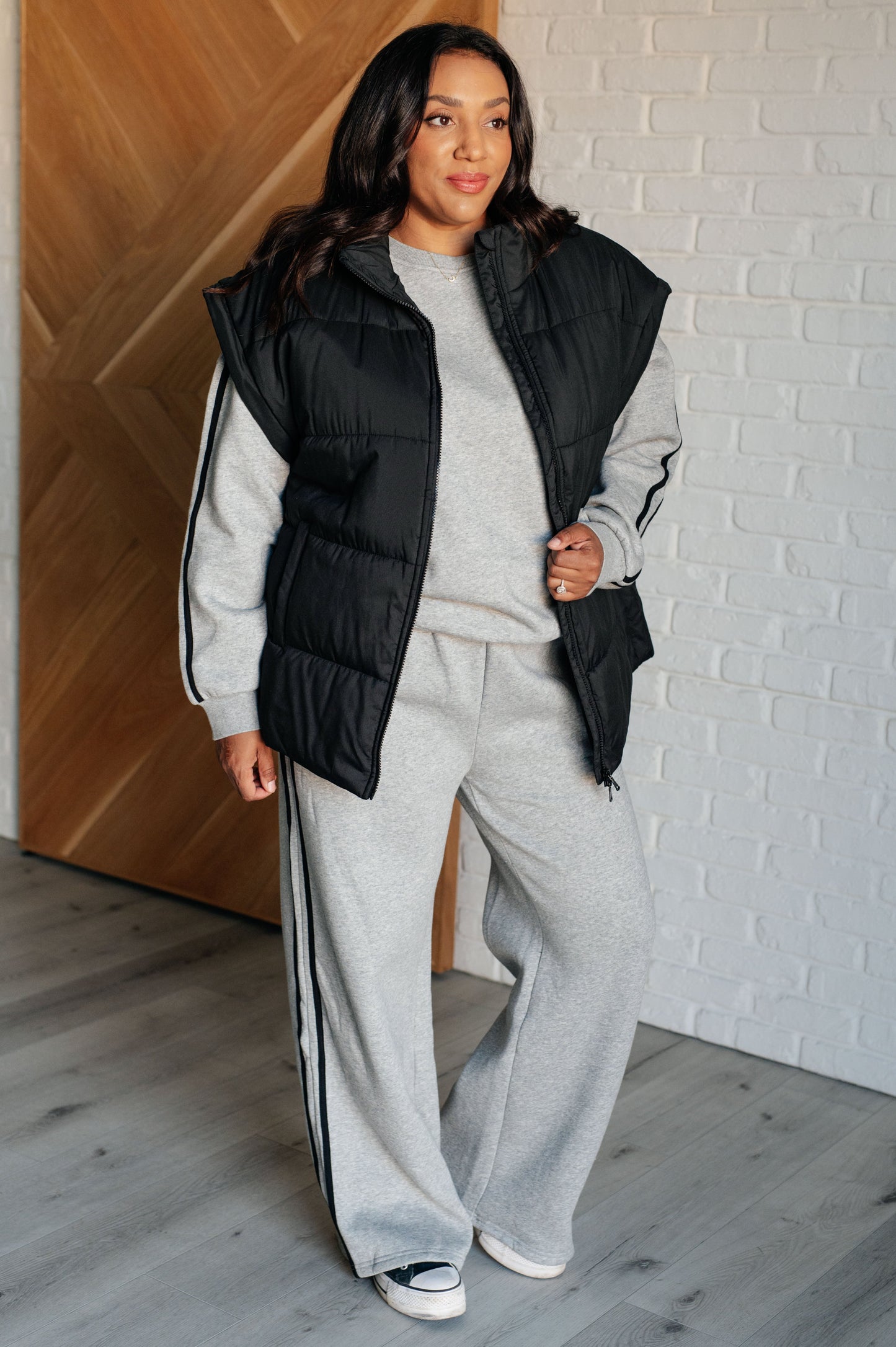 Sweatshirt in fleece, featuring a ribbed, banded round neckline, long drop shoulder sleeves, ribbed cuffs and hemline with trendy stripe detailing. 