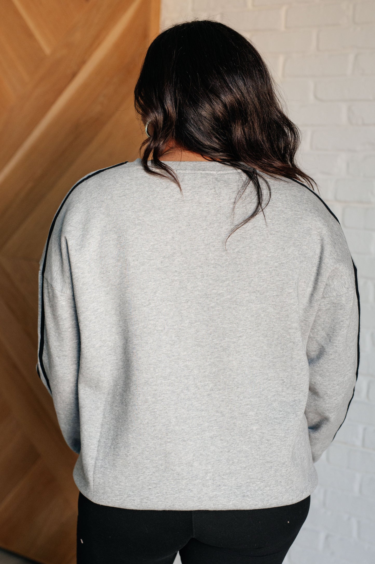 Sweatshirt in fleece, featuring a ribbed, banded round neckline, long drop shoulder sleeves, ribbed cuffs and hemline with trendy stripe detailing. 