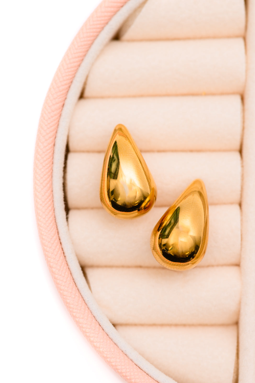 Teardrop Earrings in 18K gold-plated stainless steel, hypoallergenic and water-resistant . Features a butterfly push-back closure