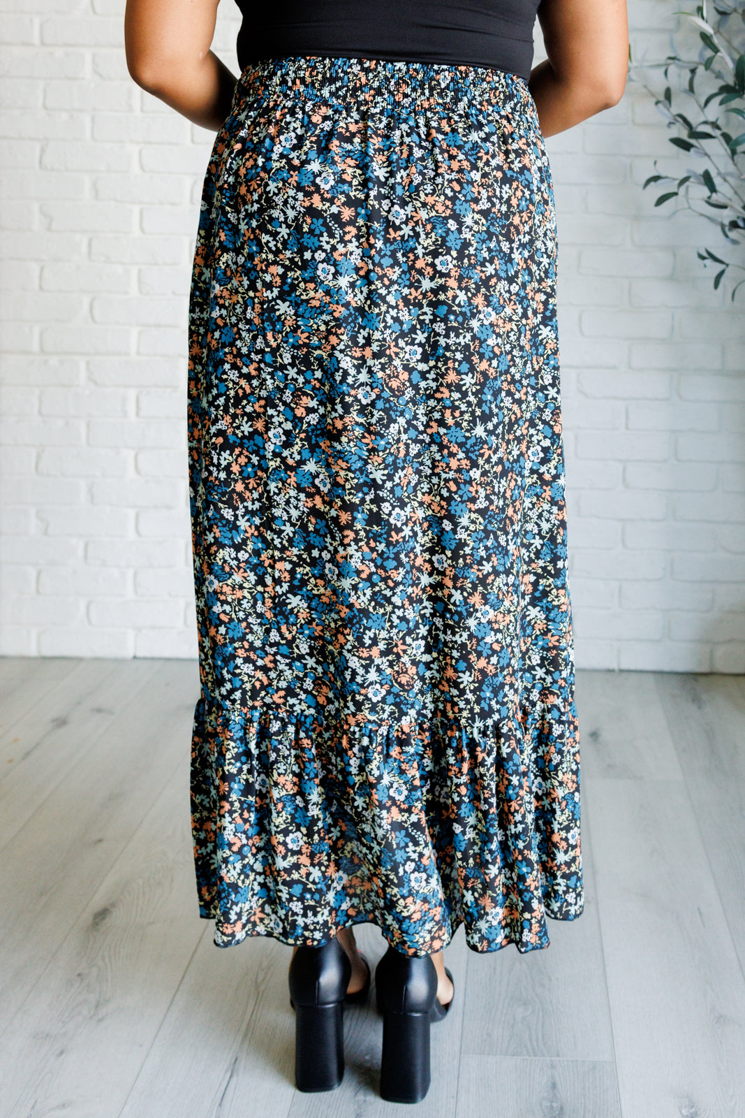 Dharma Floral V-Neck Crop and Skirt Set