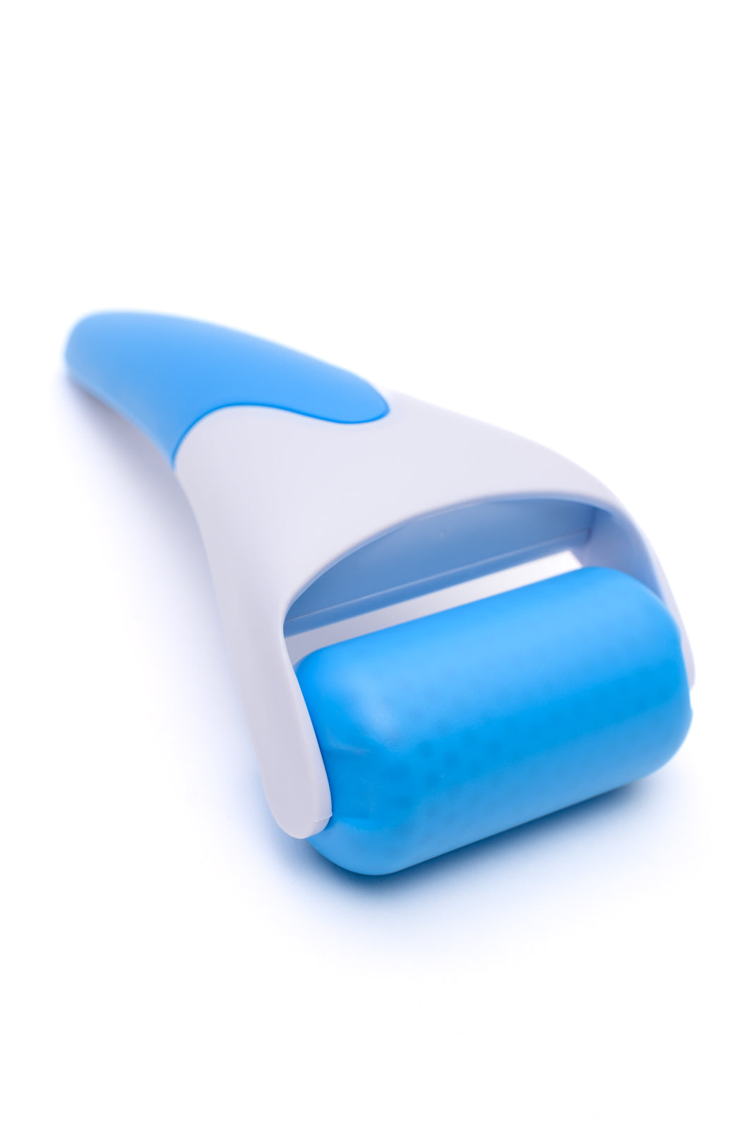 De-Puffing Facial Ice Roller for tightening skin, reducing puffiness, soothing sore muscles, burns, and headaches; portable and freezer-friendly.