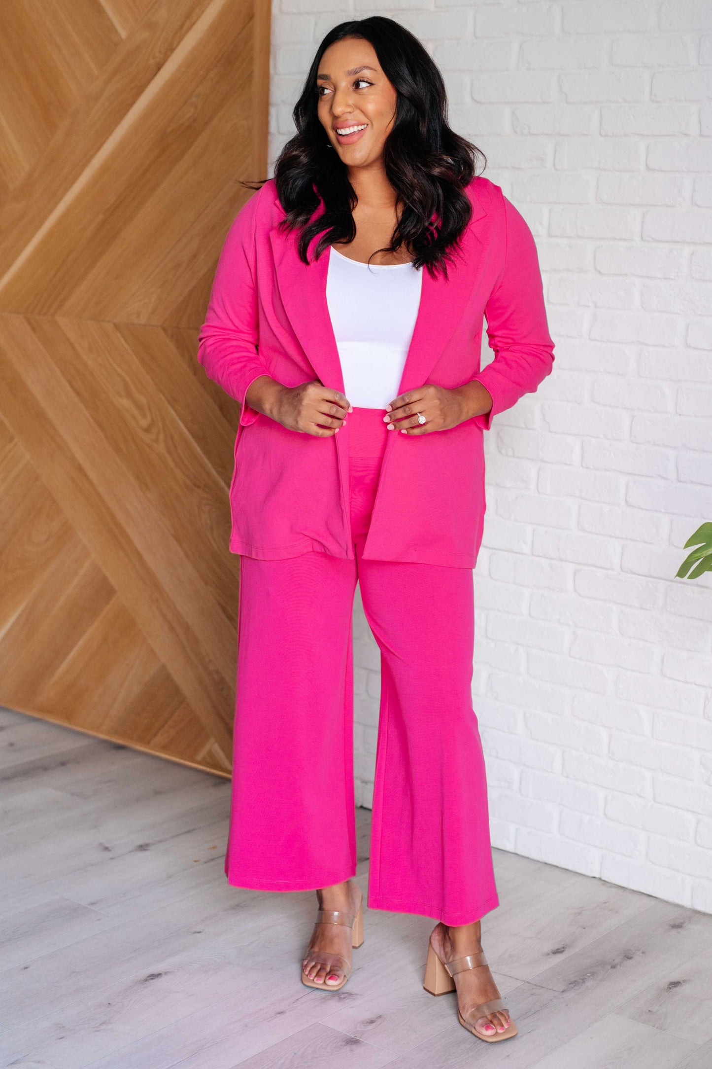 Devi Magic 3/4 Blazer in Hot Pink