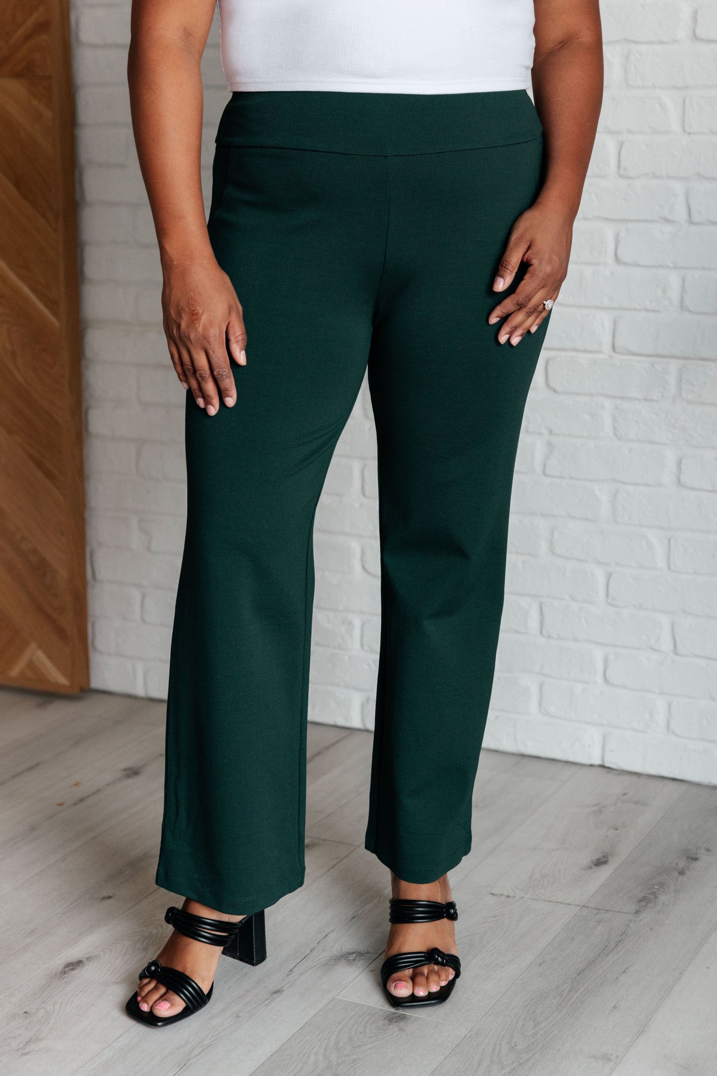 Rosita Magic Straight Pants in Hunter Green