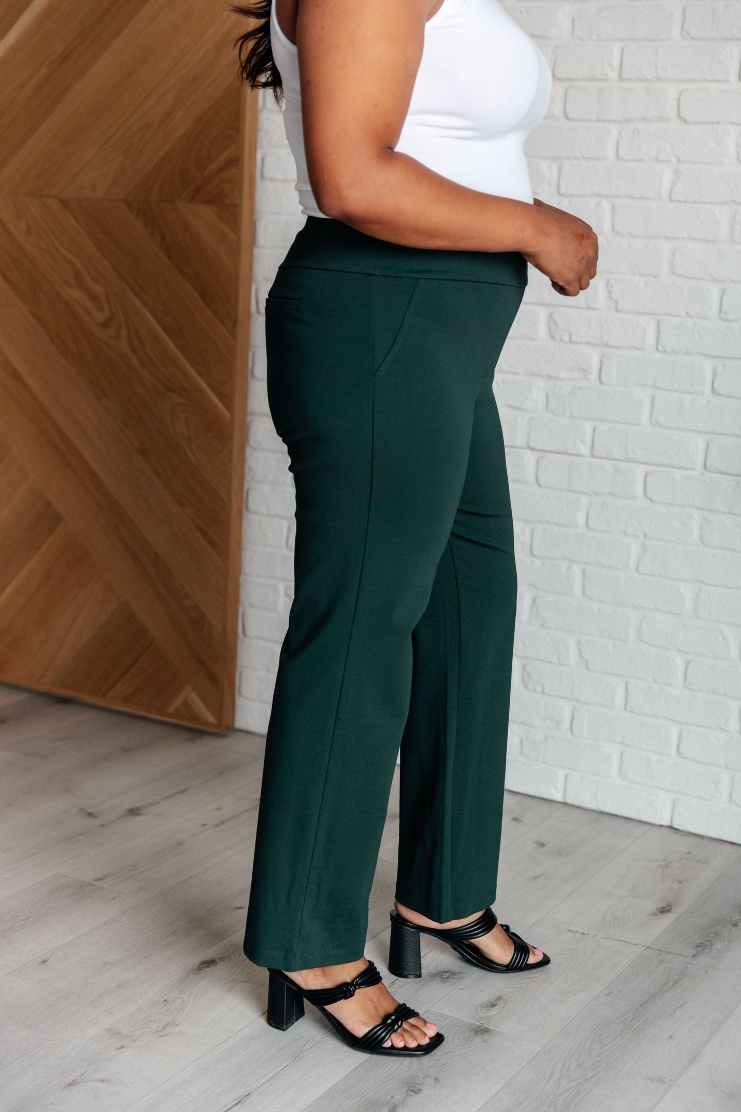 Rosita Magic Straight Pants in Hunter Green