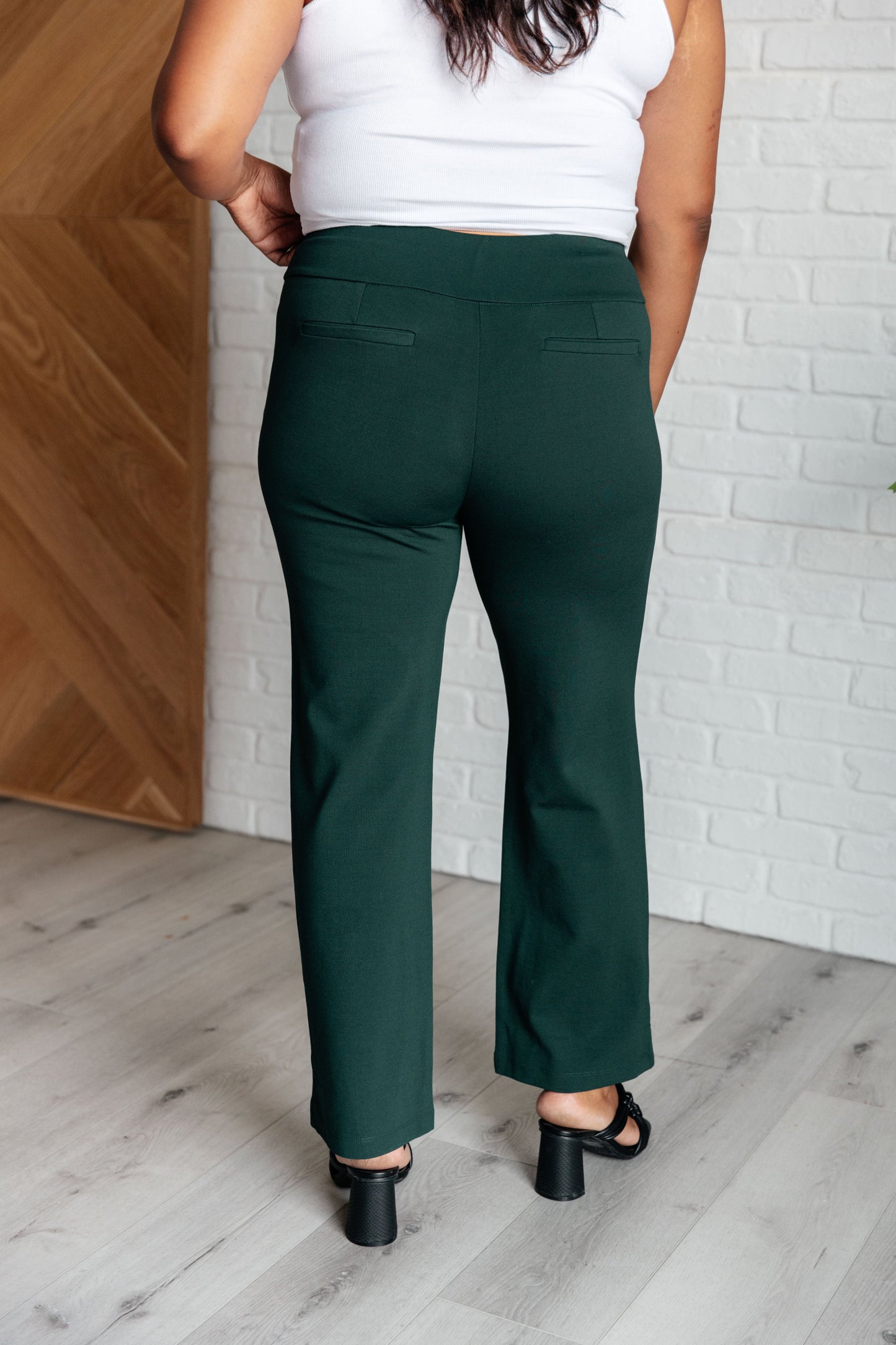 Rosita Magic Straight Pants in Hunter Green