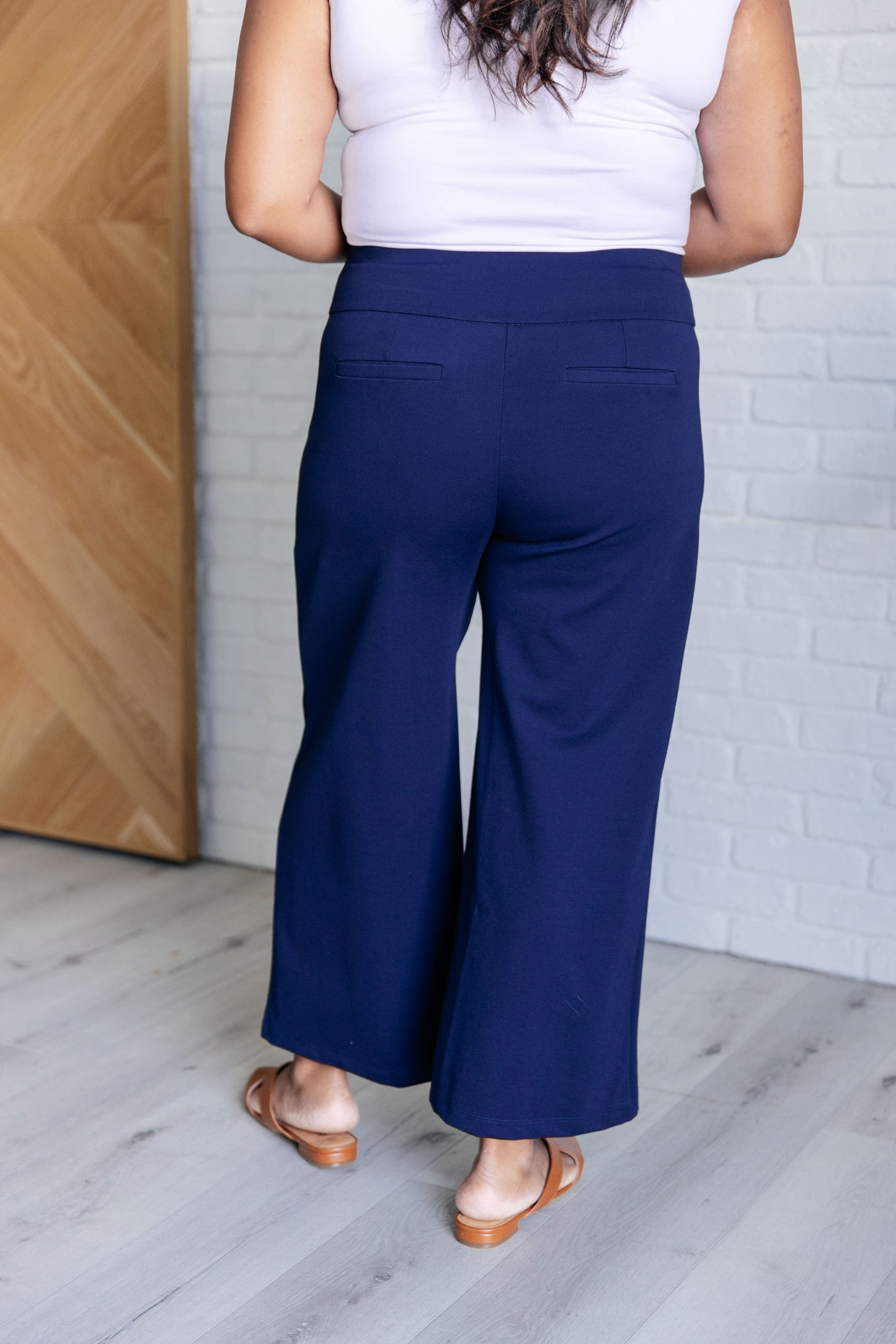 Emina Magic Wide Leg Crop Pants in Navy