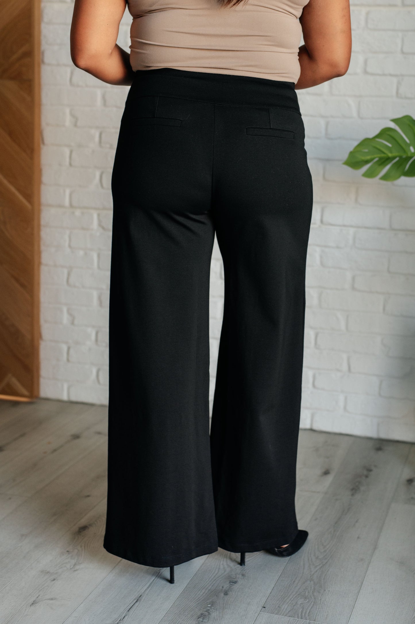 Sawyer Magic Wide Leg Pants in Black