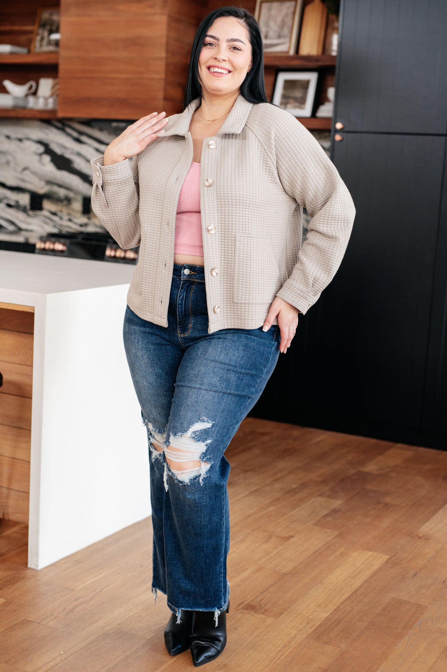 Plus size model styling Beste Quilted Texture Shacket with jeans, cozy fall look.