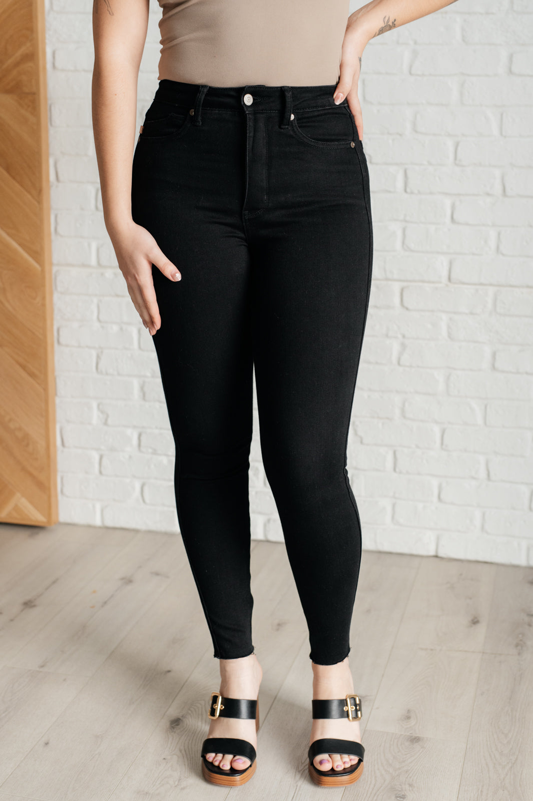 Nicole Tummy Control Skinny Jeans in Black By Judy Blue