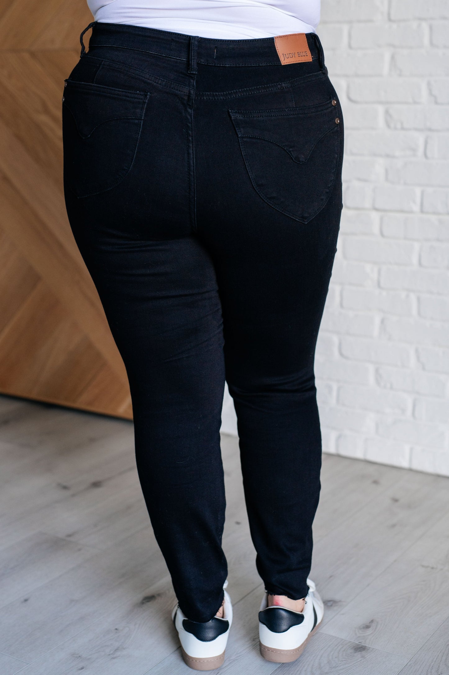 Nicole Tummy Control Skinny Jeans in Black By Judy Blue