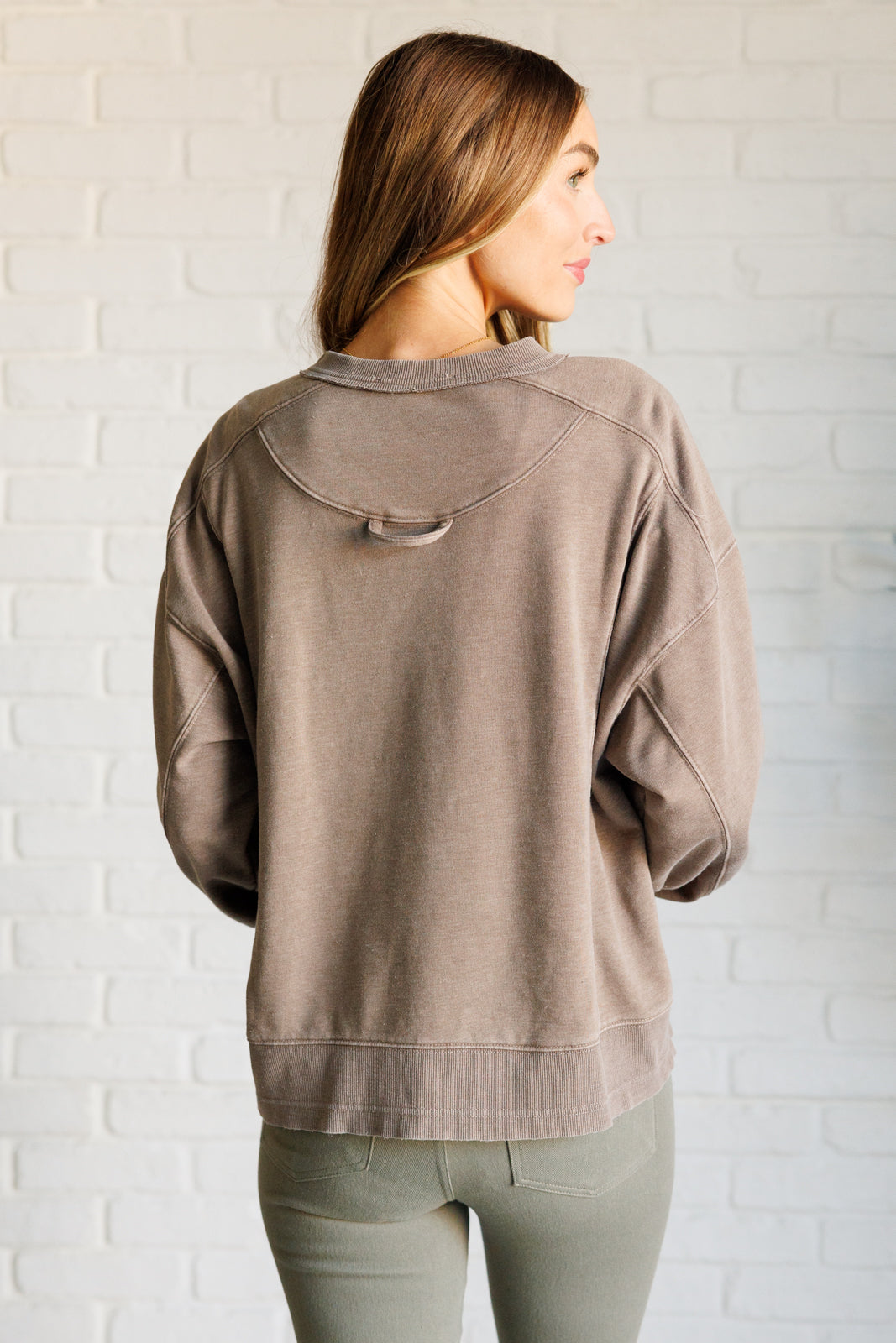 Drina Mineral Wash Crew Neck Pullover in Mocha