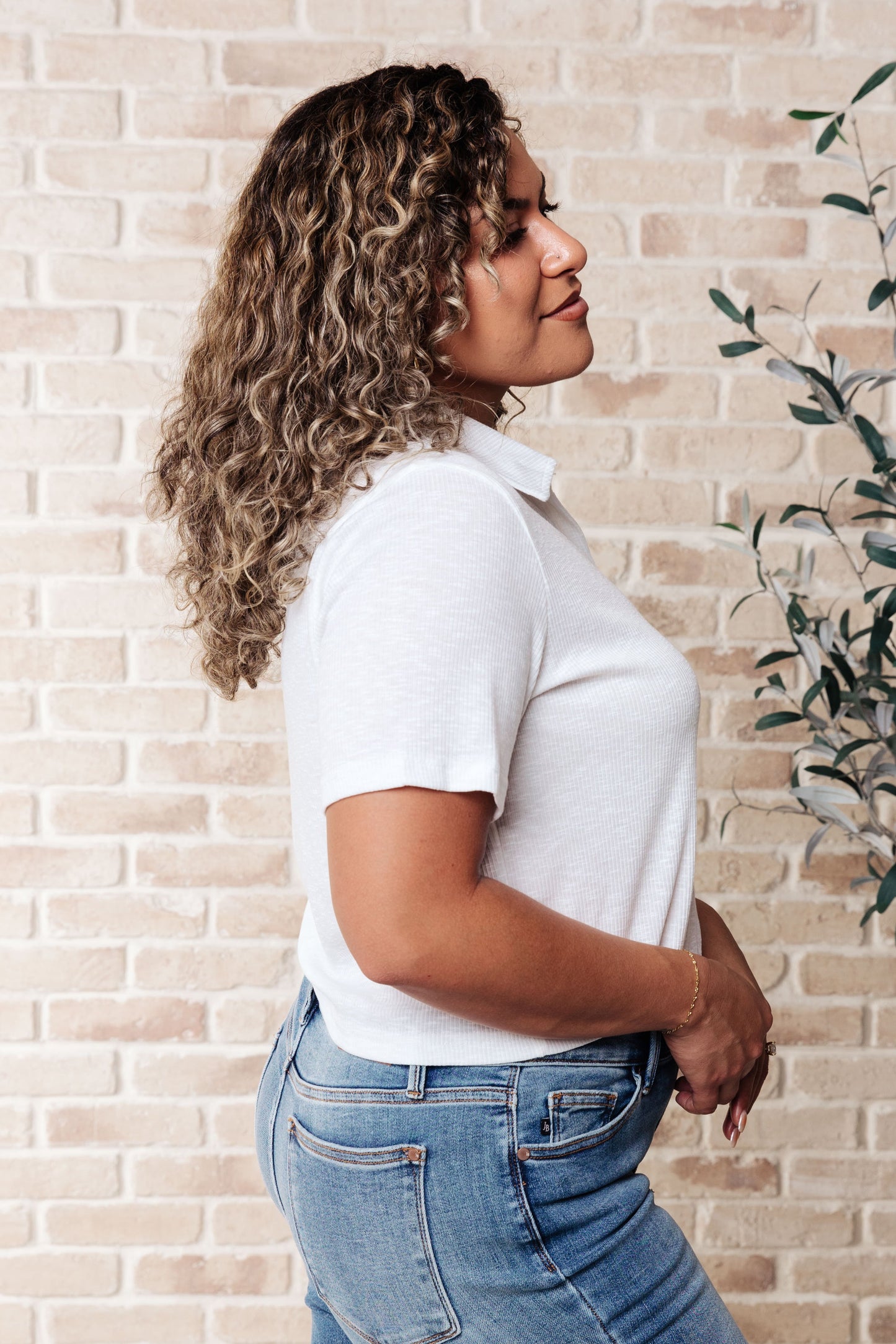 Ronnie Ribbed Cropped Tennis Tee in White