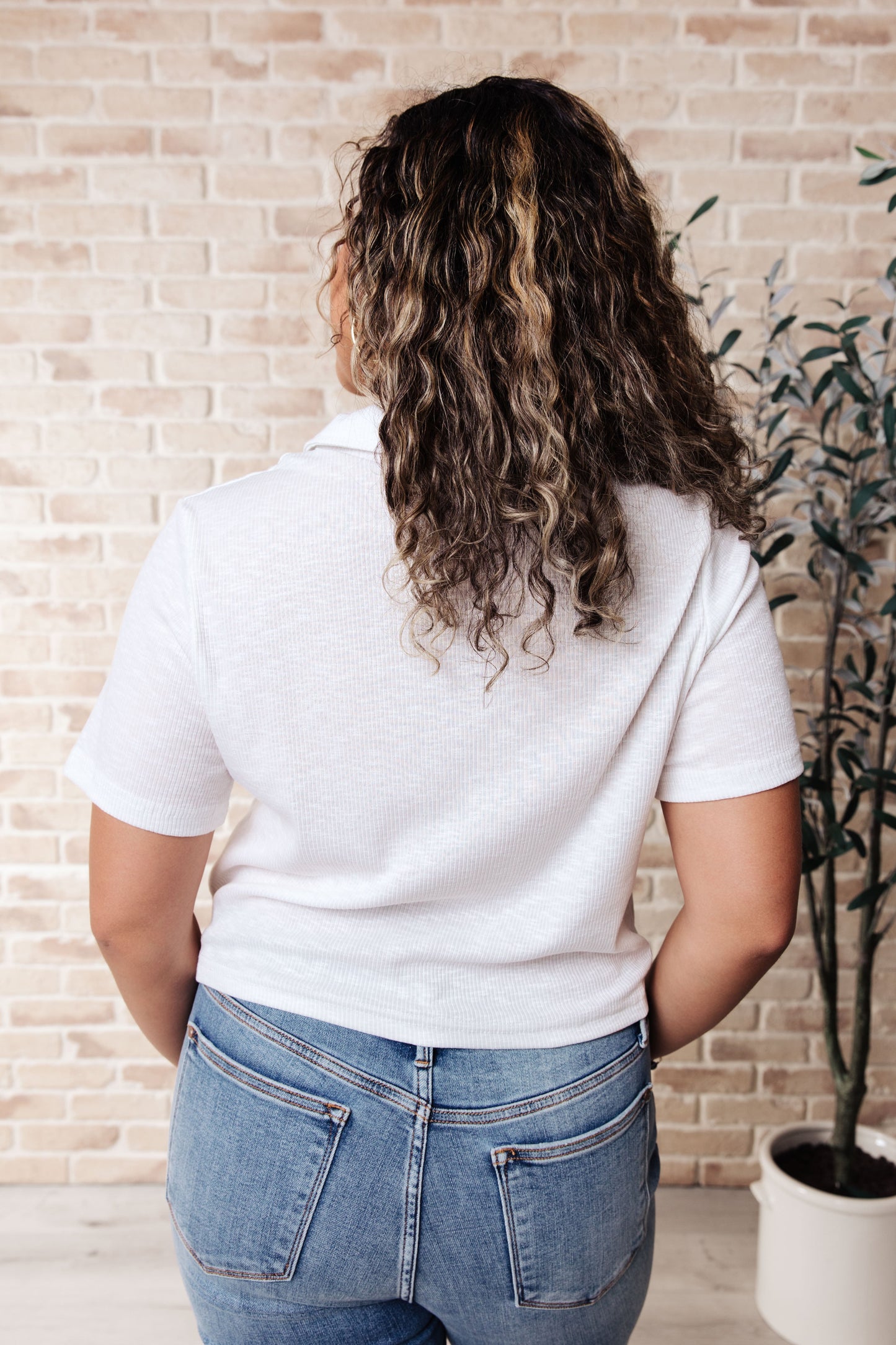 Ronnie Ribbed Cropped Tennis Tee in White