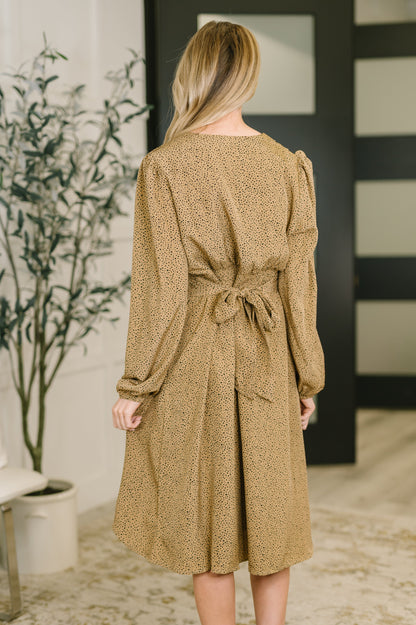 Back view of Selah V-Neck Dress showing smocked elastic waistband.