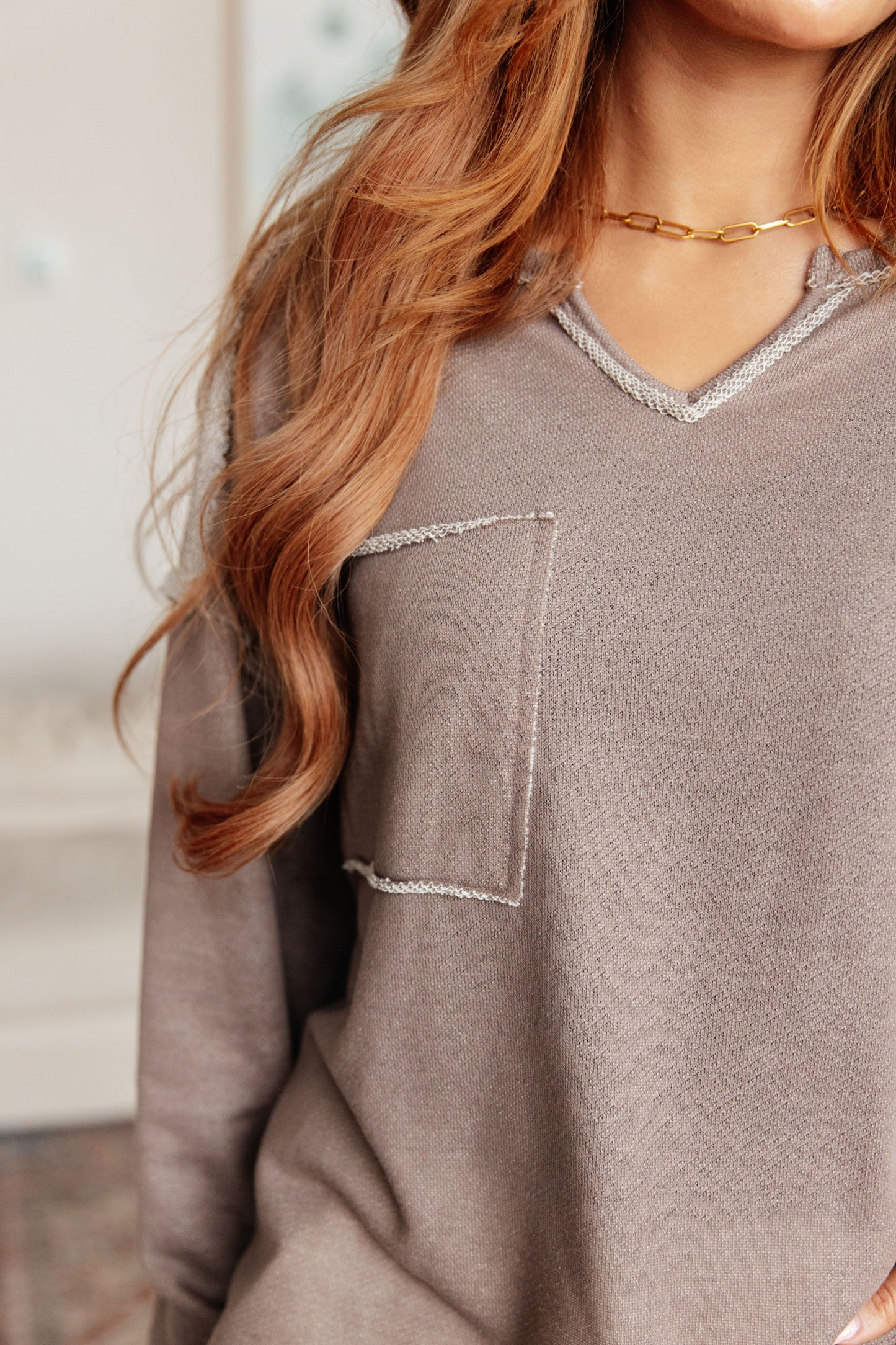 Laura V-Neck Pullover