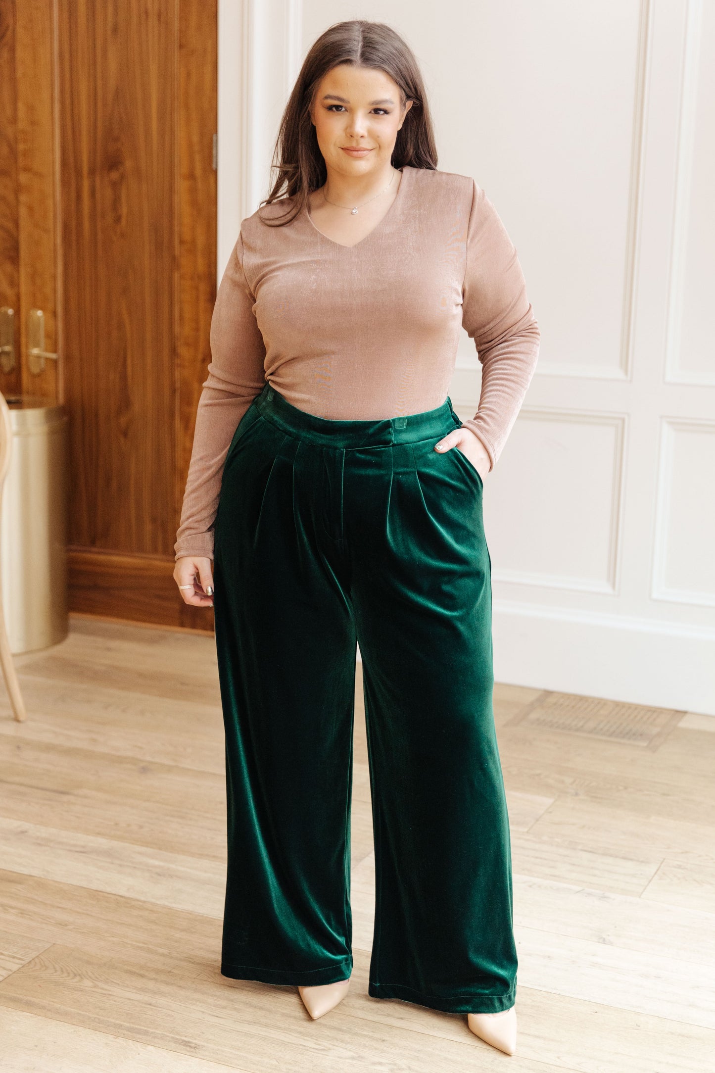 Velvet Elvis plus size pants in emerald – wide leg, luxe velvet fabric.