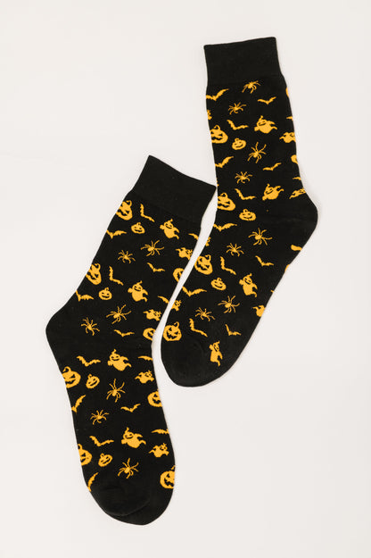 Flat lay of Wicked Walk Quarter Socks showing full Halloween-inspired pattern