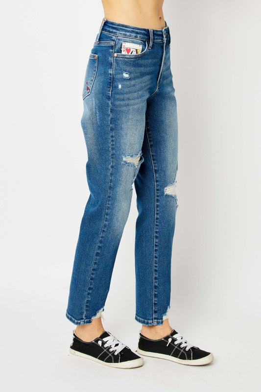 Queenie Distressed Slim Jeans